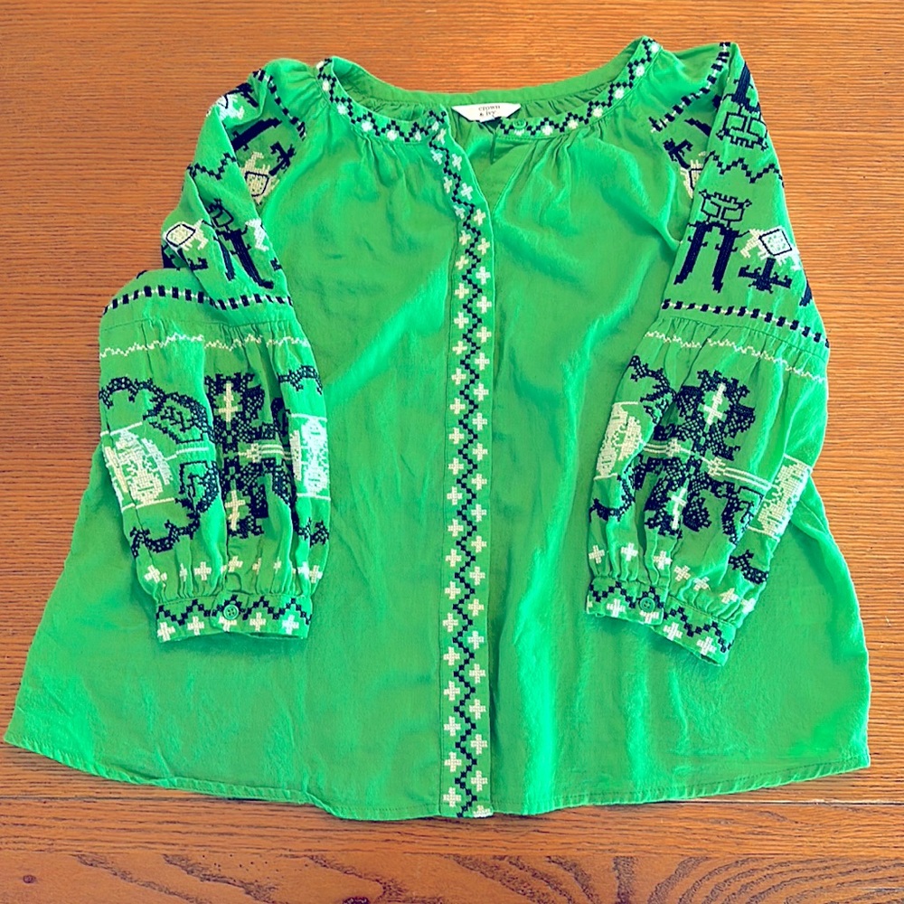Crown and Ivy Green blouse size small